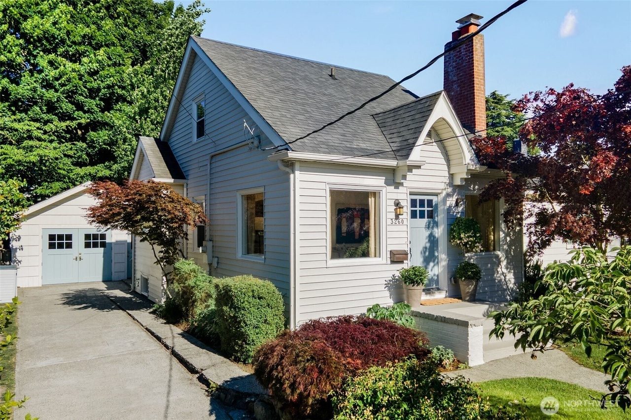 Classic craftsman home in the Admiral neighborhood